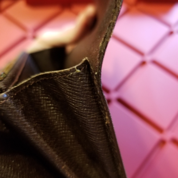 Louis Vuitton Damier Ebene Sarah Wallet - Picture 11 of 13